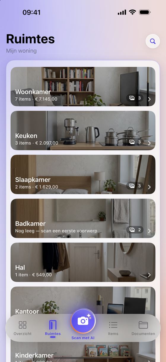 Het tabblad Ruimtes met foto's van woonkamer, keuken, slaapkamer en badkamer.